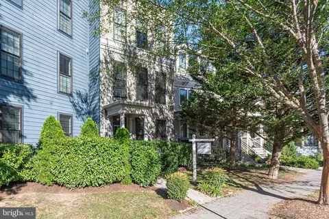 16 Grant Cir NW #1, Washington, DC 20011