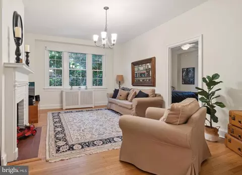 3930 Connecticut Ave NW #104-H, Washington, DC 20008