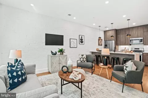 1473 Harvard St NW #2, Washington, DC 20009 photo 2