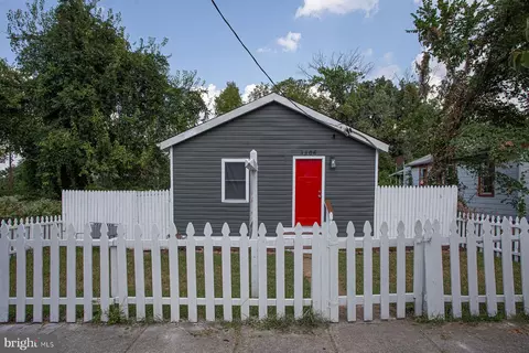 3206 D St SE, Washington, DC 20019