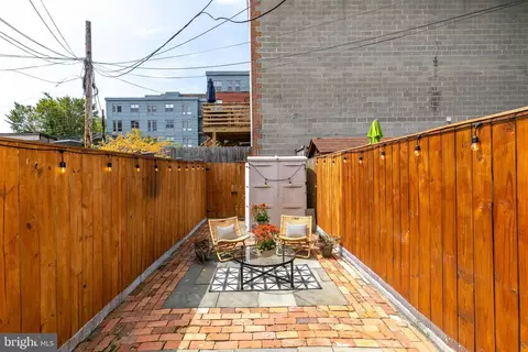 907 12th St SE, Washington, DC 20003 photo 24