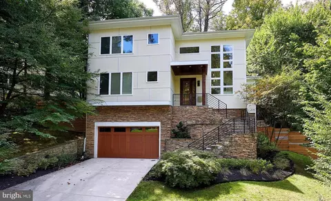 4230 Mathewson Dr NW, Washington, DC 20011