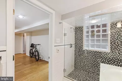 1020 C St NE, Washington, DC 20002 photo 50
