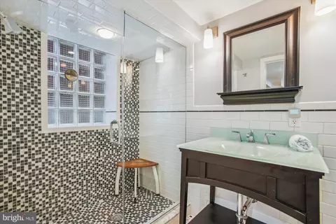 1020 C St NE, Washington, DC 20002 photo 49