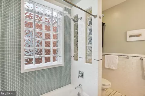 1020 C St NE, Washington, DC 20002 photo 39