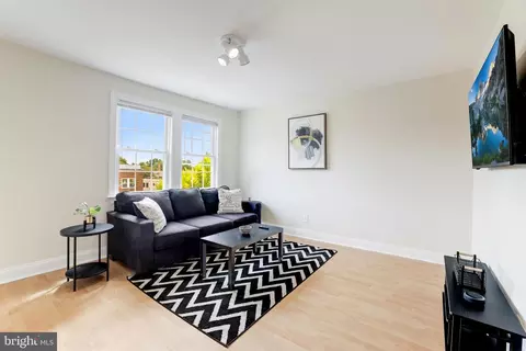916 19th St NE, Washington, DC 20002 photo 32
