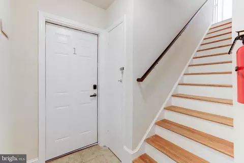 916 19th St NE, Washington, DC 20002 photo 3