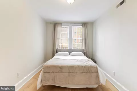 916 19th St NE, Washington, DC 20002 photo 15