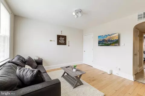 916 19th St NE, Washington, DC 20002 photo 5