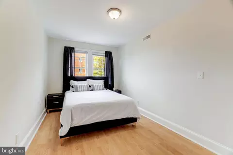 916 19th St NE, Washington, DC 20002 photo 41