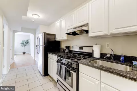916 19th St NE, Washington, DC 20002 photo 52