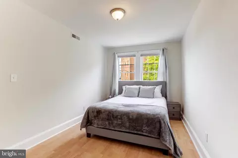 916 19th St NE, Washington, DC 20002 photo 54