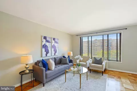 2501 Calvert St NW #602, Washington, DC 20008
