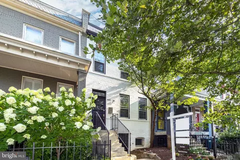 1407 A St SE, Washington, DC 20003