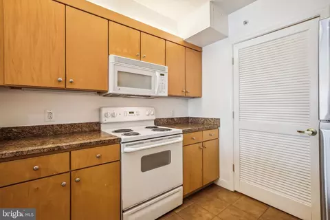 631 D St NW #931, Washington, DC 20004 photo 5