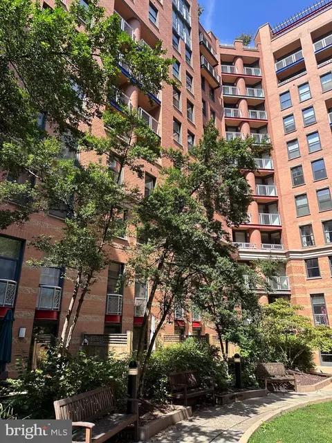 631 D St NW #931, Washington, DC 20004 photo 42