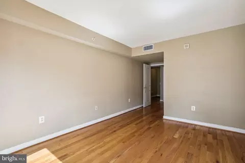 631 D St NW #931, Washington, DC 20004 photo 24