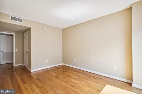 631 D St NW #931, Washington, DC 20004 photo 25