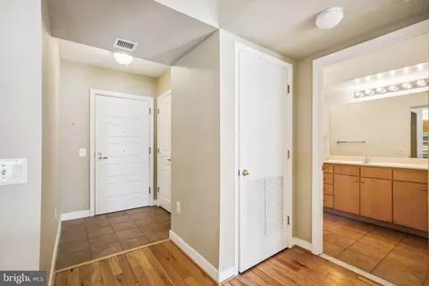 631 D St NW #931, Washington, DC 20004 photo 17