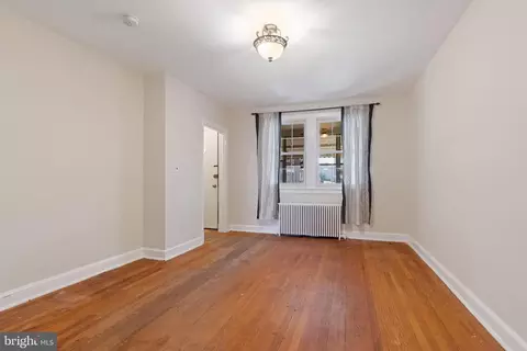 437 19th St NE, Washington, DC 20002 photo 2