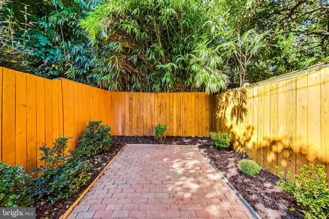 640 E Street SE, Washington, DC 20003 photo 21