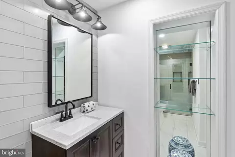 209 C St NE, Washington, DC 20002 photo 19
