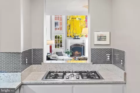 209 C St NE, Washington, DC 20002 photo 9