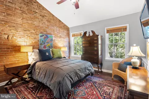 209 C St NE, Washington, DC 20002 photo 15