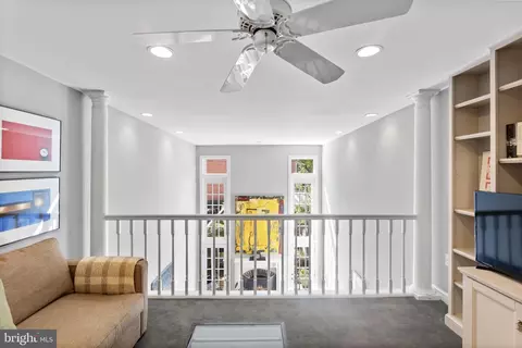 209 C St NE, Washington, DC 20002 photo 22