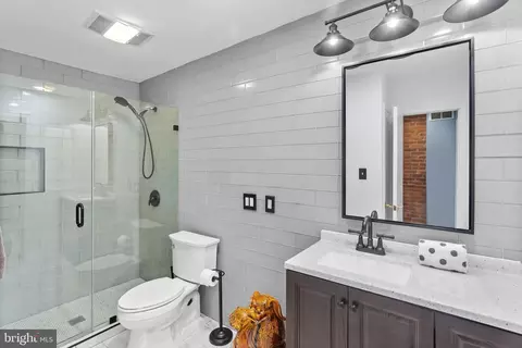 209 C St NE, Washington, DC 20002 photo 18
