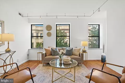 1736 Willard St NW #302, Washington, DC 20009
