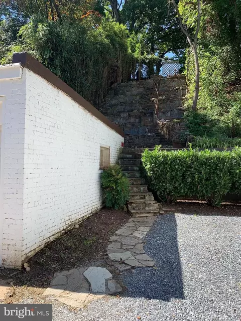 1920 38th St NW, Washington, DC 20007 photo 32
