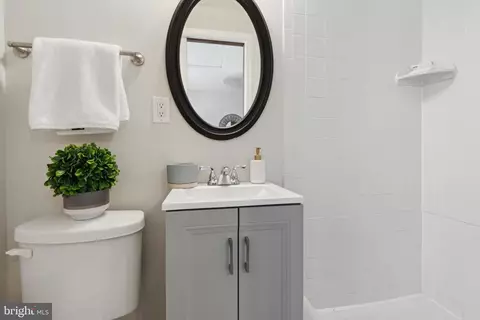1920 38th St NW, Washington, DC 20007 photo 16