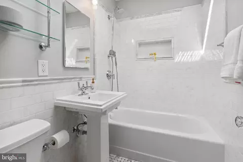 1920 38th St NW, Washington, DC 20007 photo 22
