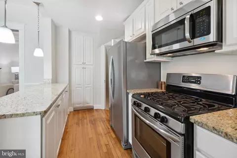 1920 38th St NW, Washington, DC 20007 photo 11