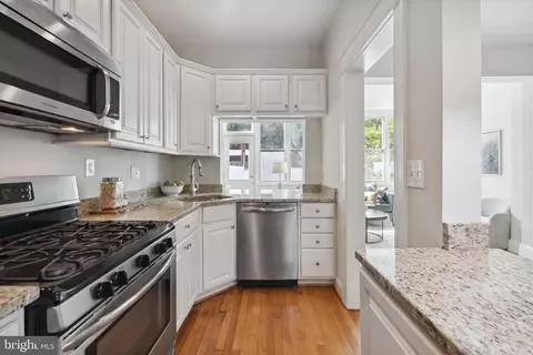 1920 38th St NW, Washington, DC 20007 photo 10