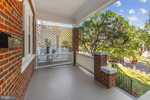 1920 38th St NW, Washington, DC 20007 photo 3