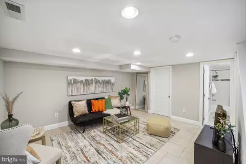 329 35th St NE, Washington, DC 20019 photo 15