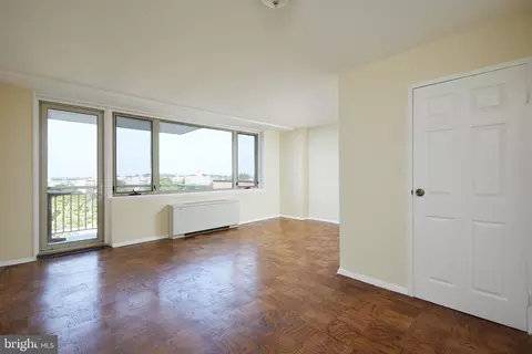 2800 Wisconsin Ave NW #807, Washington, DC 20007