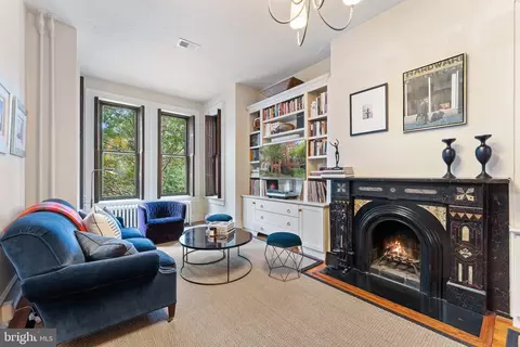 335 6th St SE, Washington, DC 20003 photo 8