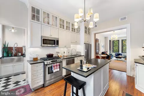 335 6th St SE, Washington, DC 20003 photo 17