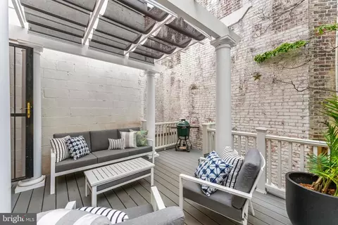 335 6th St SE, Washington, DC 20003 photo 27