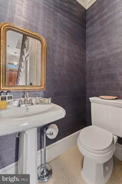 335 6th St SE, Washington, DC 20003 photo 28