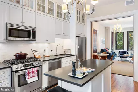 335 6th St SE, Washington, DC 20003 photo 20