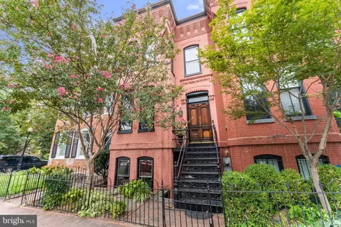 335 6th St SE, Washington, DC 20003
