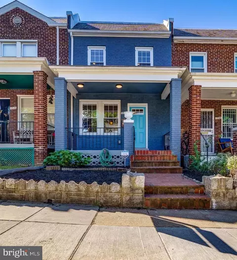 1737 Lang Pl NE, Washington, DC 20002