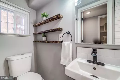 1737 Lang Pl NE, Washington, DC 20002 photo 52