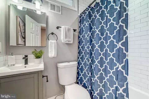 1737 Lang Pl NE, Washington, DC 20002 photo 38