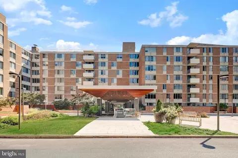 2939 Van Ness St NW #631, Washington, DC 20008
