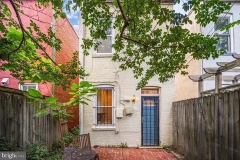 1327 Emerald St NE, Washington, DC 20002 photo 19